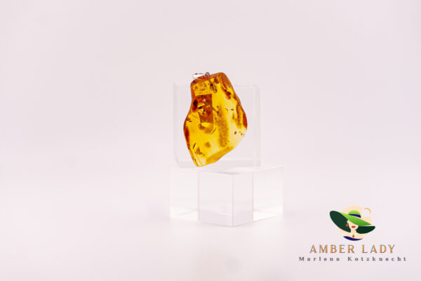 Baltic amber pendant,total length 6 cm.