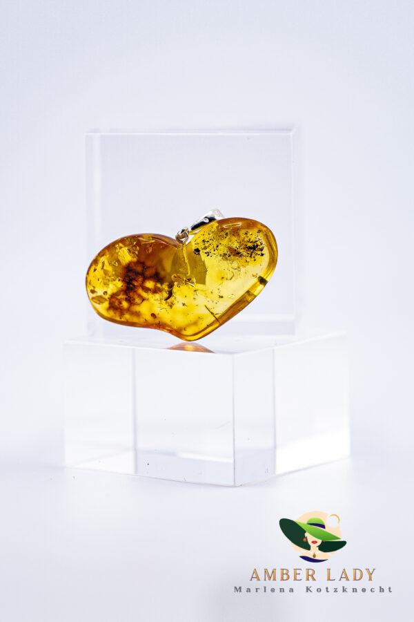 Baltic amber heart pendant.3,5-4,5 cm.