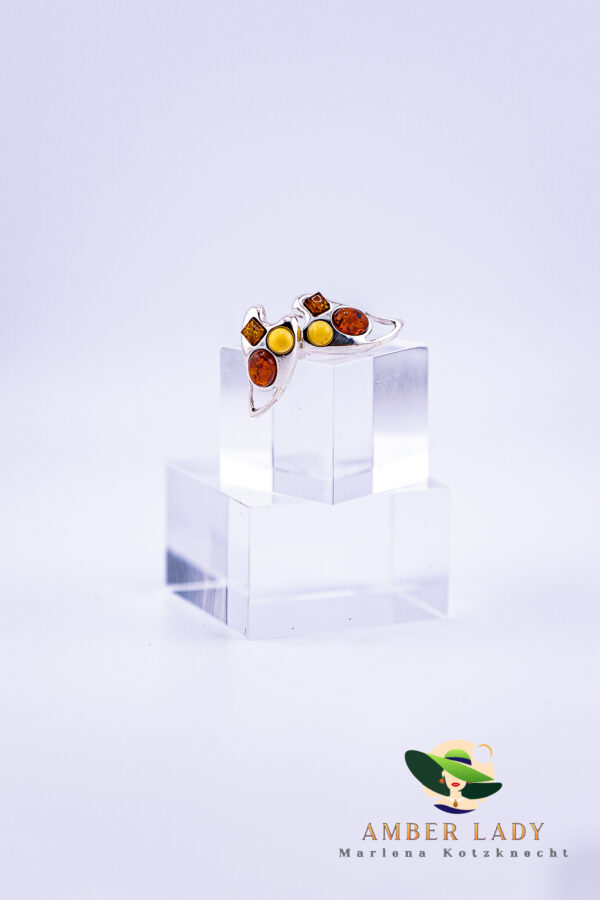 Sterling silver earrings with baltic amber.