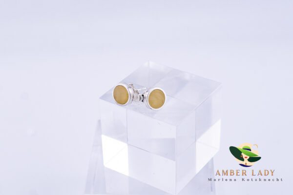 Baltic amber earrings in 925 sterling silver.