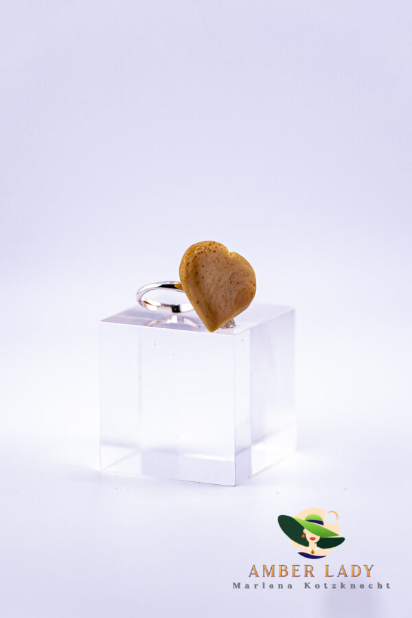 Sterling silver  ring with baltic amber,adjustable.